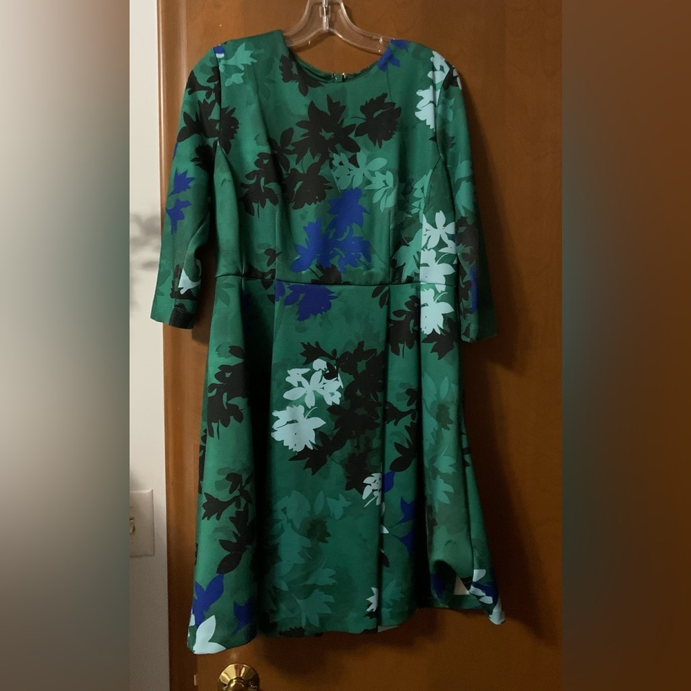 Eva Mendes for New York & Company Green Floral Dress